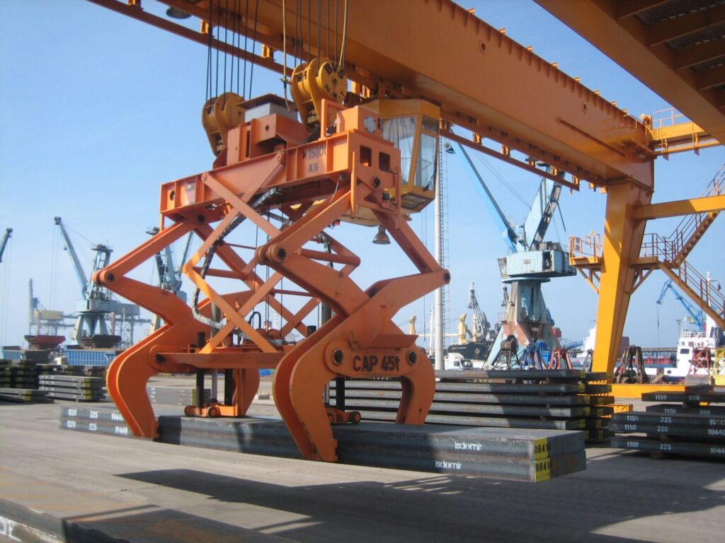 Brammenzange, Doppelbrammenzange, Doppel-Brammenzange, Blockzange, Doppelblockzange, Barrenzange, Alublockzange, Brammen-Wendezange, Küppelzange, Lastaufnahmemittel