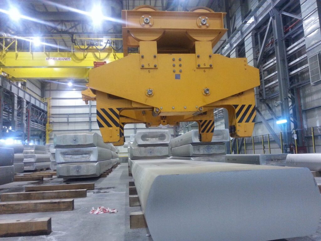 Brammenzange, Doppelbrammenzange, Doppel-Brammenzange, Blockzange, Doppelblockzange, Barrenzange, Alublockzange, Brammen-Wendezange, Küppelzange, Lastaufnahmemittel