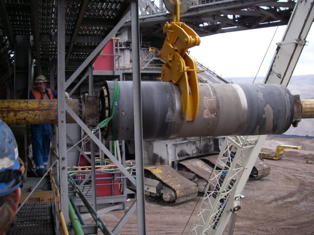 Rundprofilzange, Rechteckprofilzange, Wendezange, Schienenzange, Kartonzange, Holzstammzange, Profilzange, Trägerzange, Hebezange, Brammenzange, Blockzange, Lastaufnahmemittel