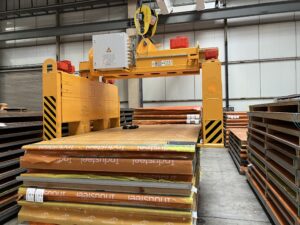 Sheet lifter, telescopic sheet lifter, sheet pack lifter, sheet metal tong, telescopic sheet metal tong, pallet tong, sheet lifter, telescope sheet lifter, tongs for sheet metals, sheet plate tongs