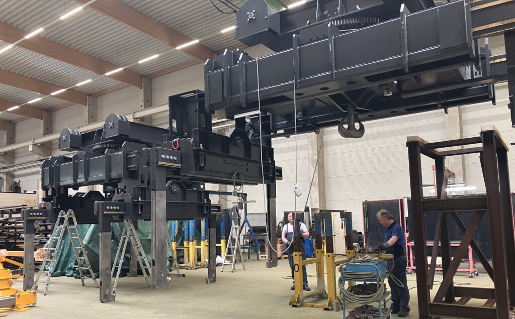 Werkzeuggreifer, Presswerkzeuggreifer, Werkzeugzange, Presswerkzeugzange, Werkzeugzange, Lastaufnahmemittel, Presswerk